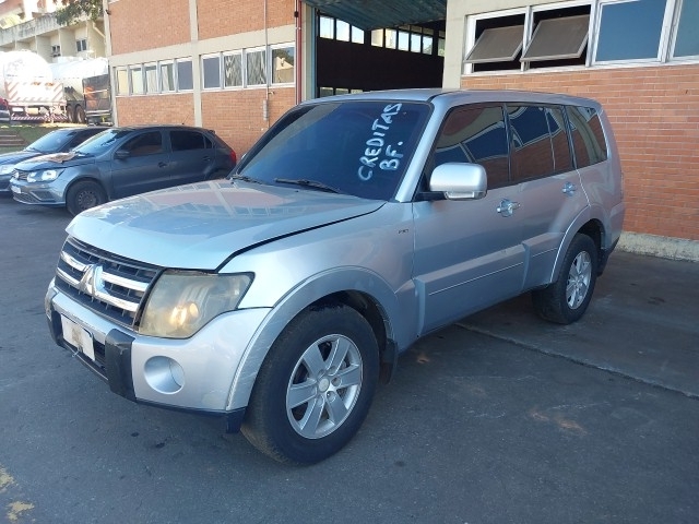 Mitsubishi Pajero GLS 3.8 V6 Gasolina 2008 – Funcionando