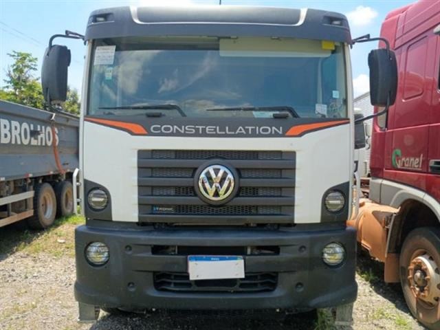 VOLKSWAGEN 33.480 CTM 6X4 2023/2024 - Funcionando