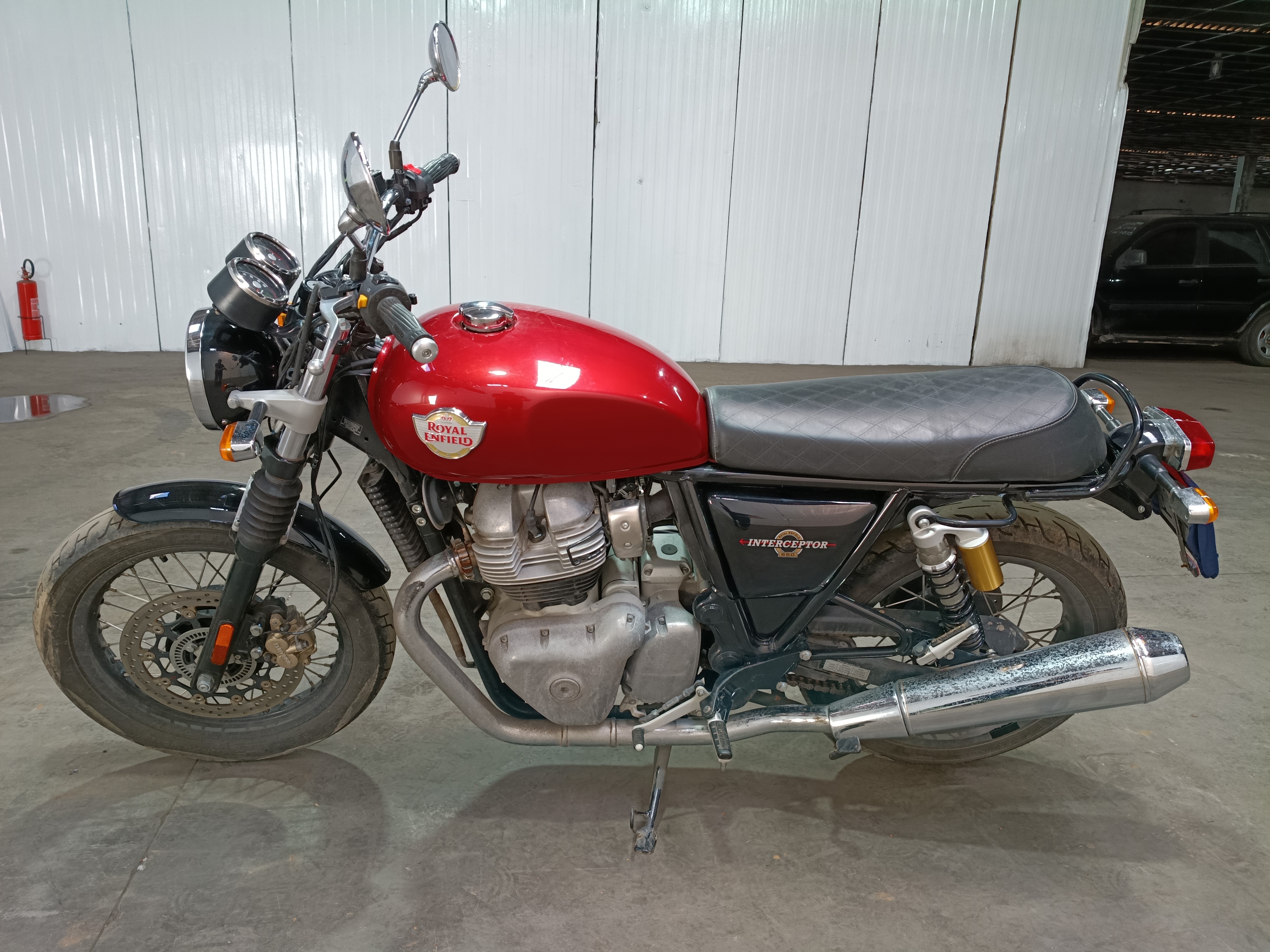 ROYAL ENFIELD INT 650 2023/2023 – FUNCIONANDO
